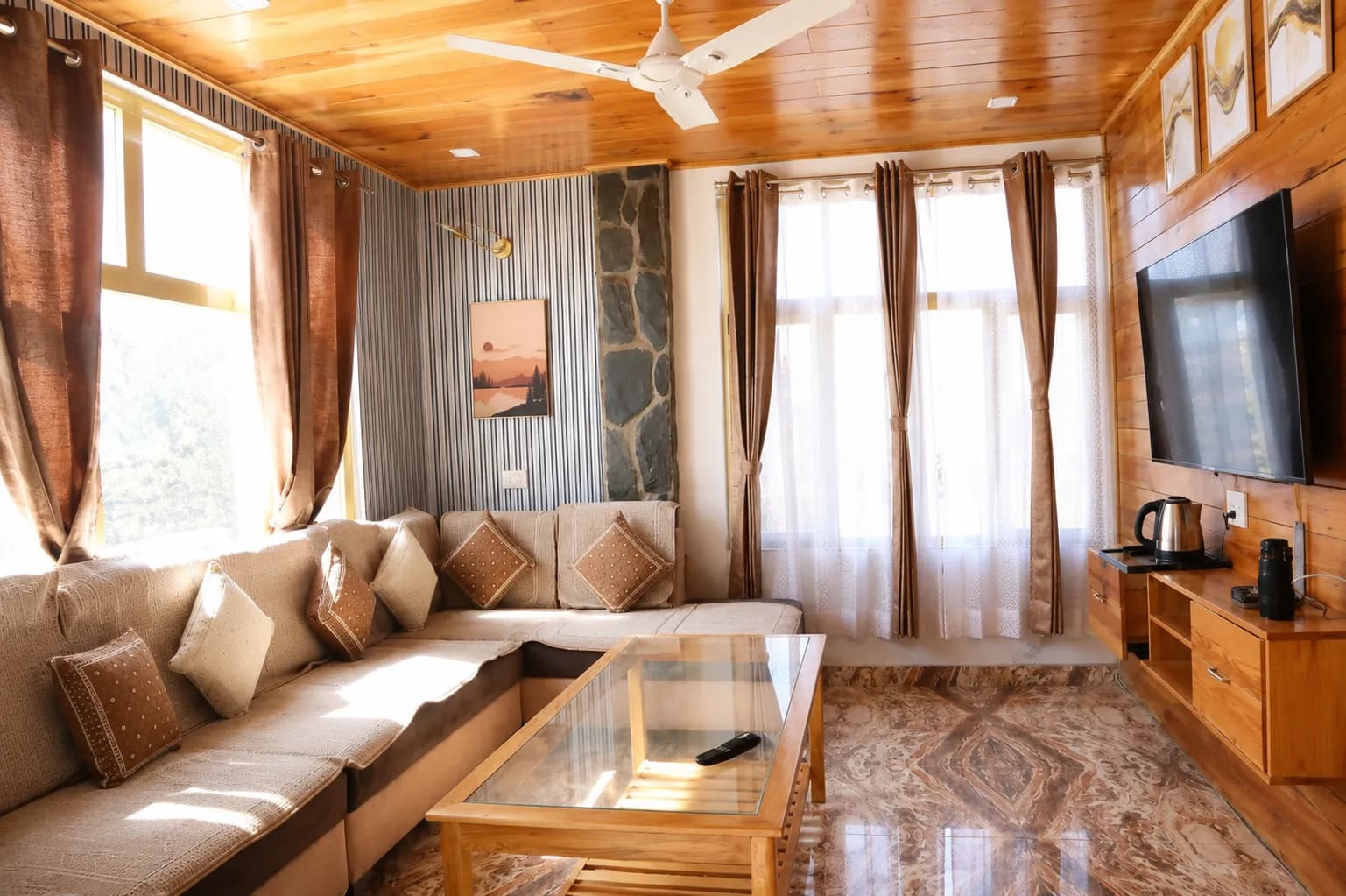 3 BHK with Himalayan view Terrace — photo 1