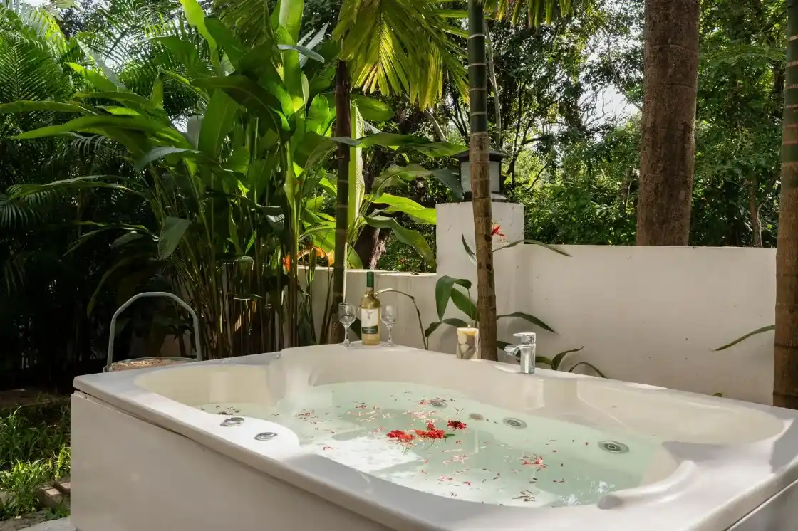 3 BHK Condo in Assagao | Private Jacuzzi & Pool Access